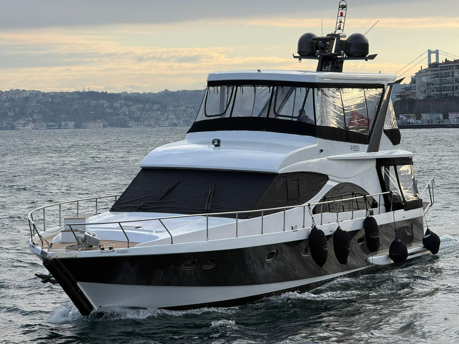 Passion Yacht - Exterior