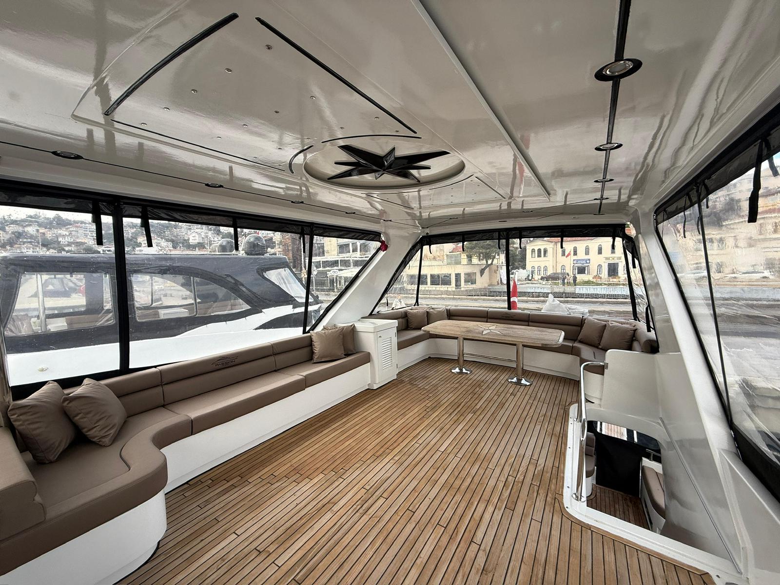 Passion Yacht - Deck