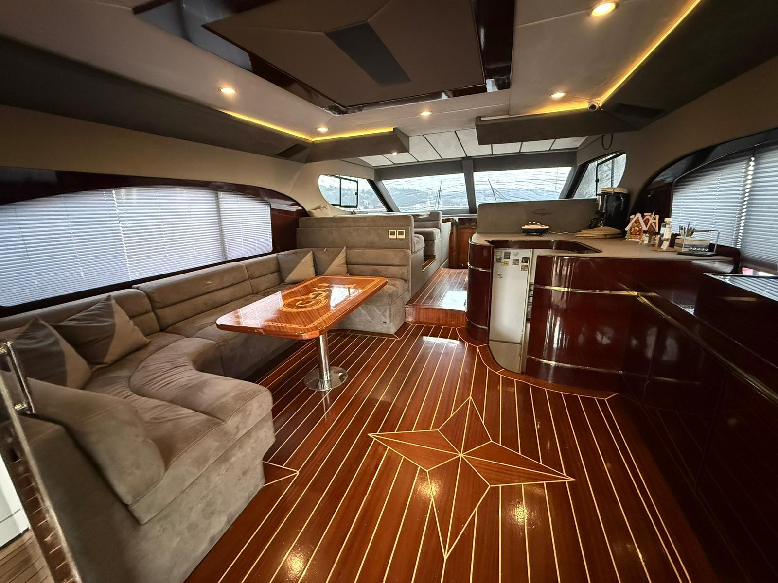 Passion Yacht - Deck