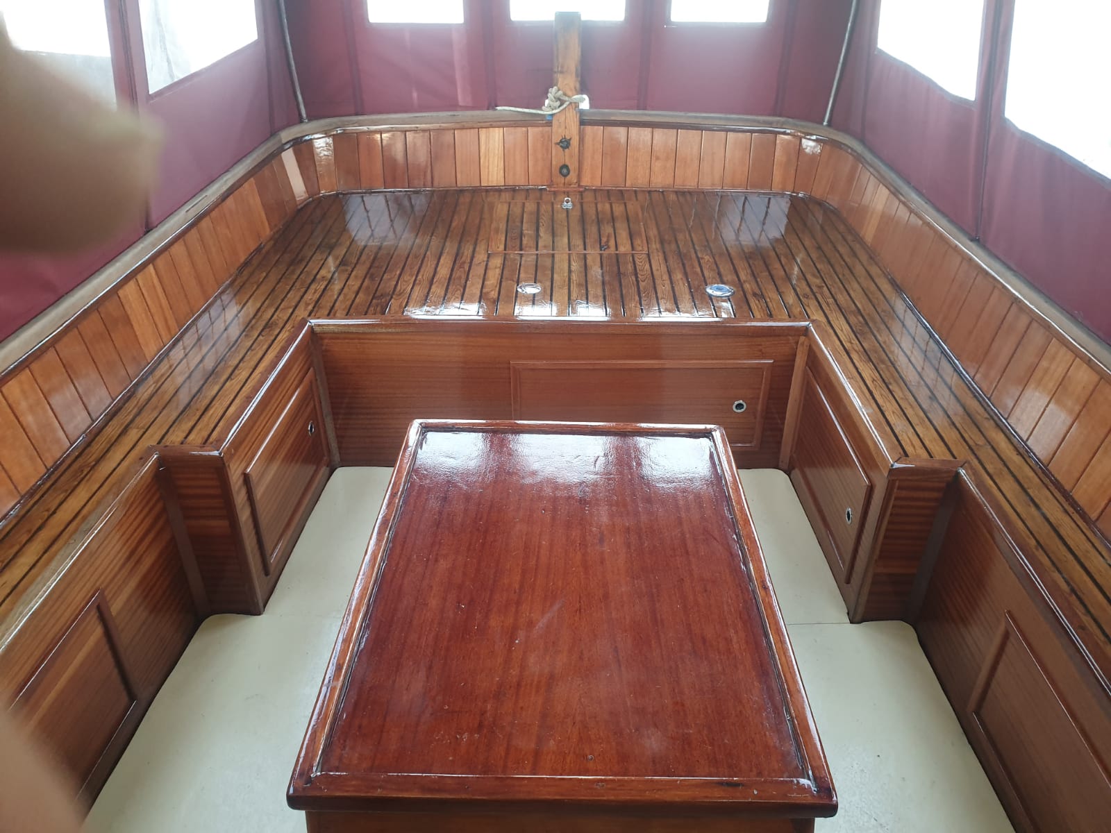 Poseidon Yacht - Exterior